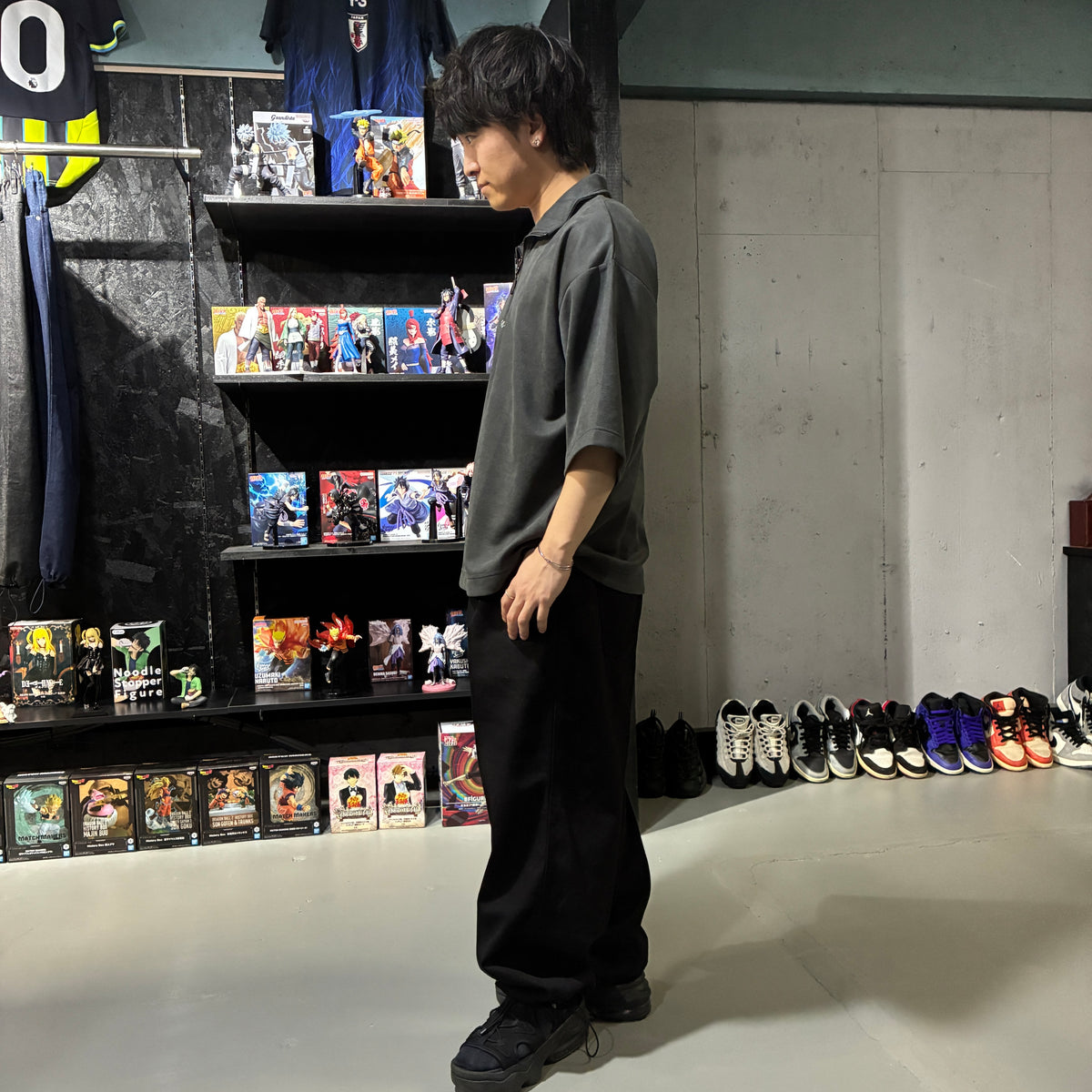 Drawcord Easy Wide Denimを
      身長162cm
      ・体重58kg
      ・Mサイズ
      ・BLACKカラー
      で着用した例