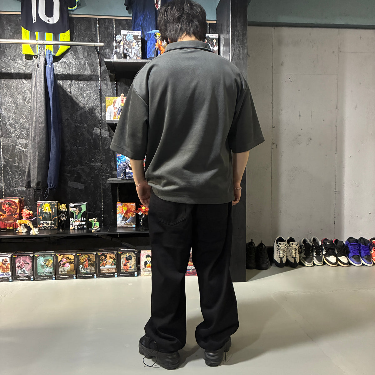 Drawcord Easy Wide Denimを
      身長162cm
      ・体重58kg
      ・Mサイズ
      ・BLACKカラー
      で着用した例
