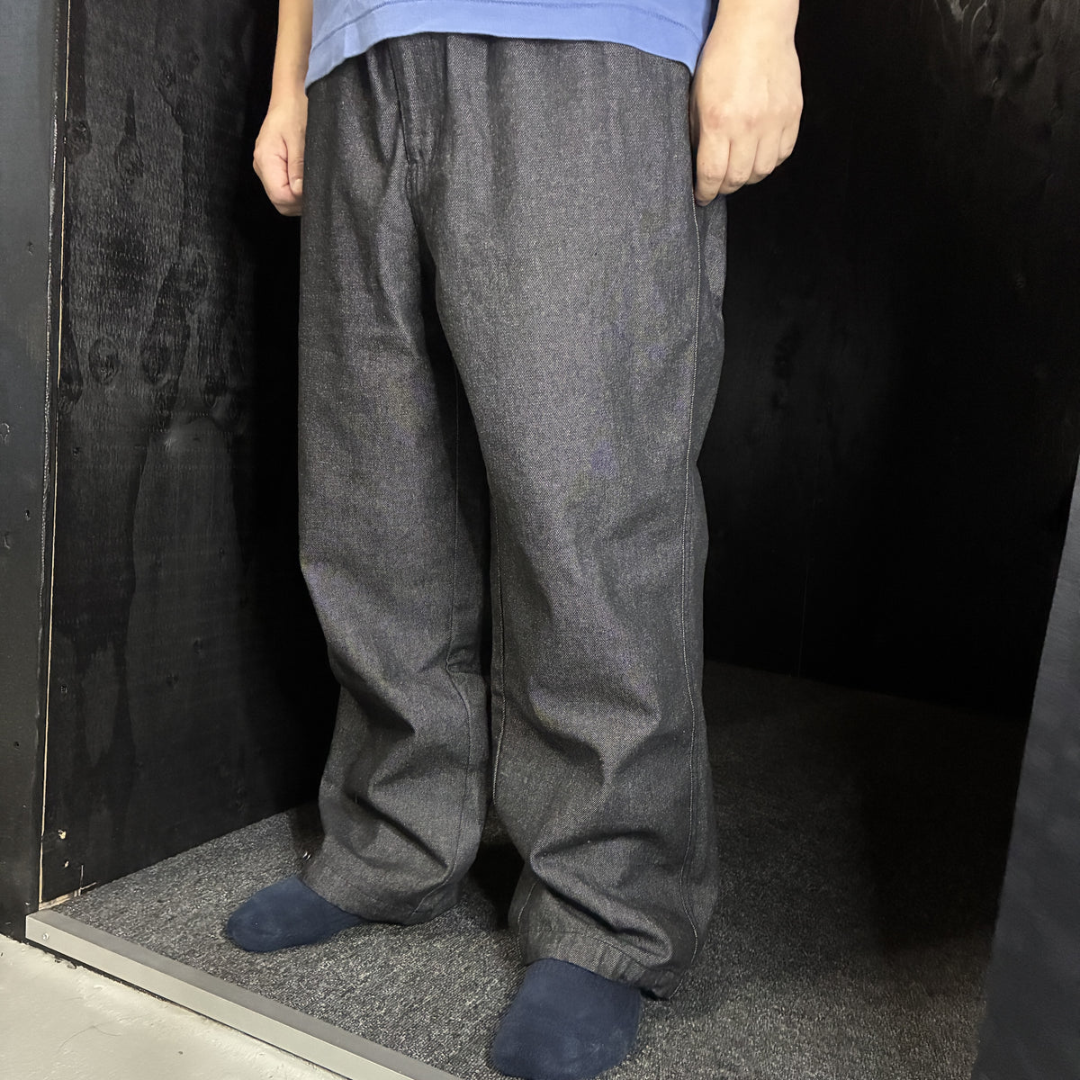 Drawcord Easy Wide Denimを
      身長155cm
      ・体重55kg
      ・XSサイズ
      ・GRAYカラー
      で着用した例